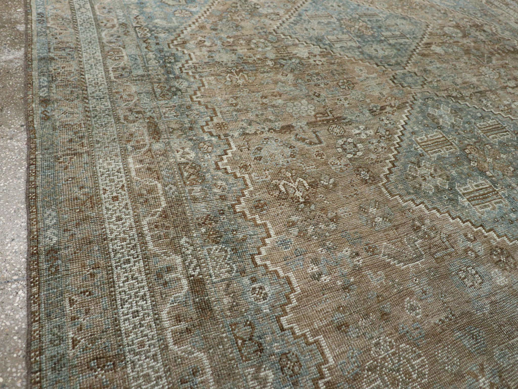Vintage Persian Shiraz Accent Carpet, No.33310 - Galerie Shabab