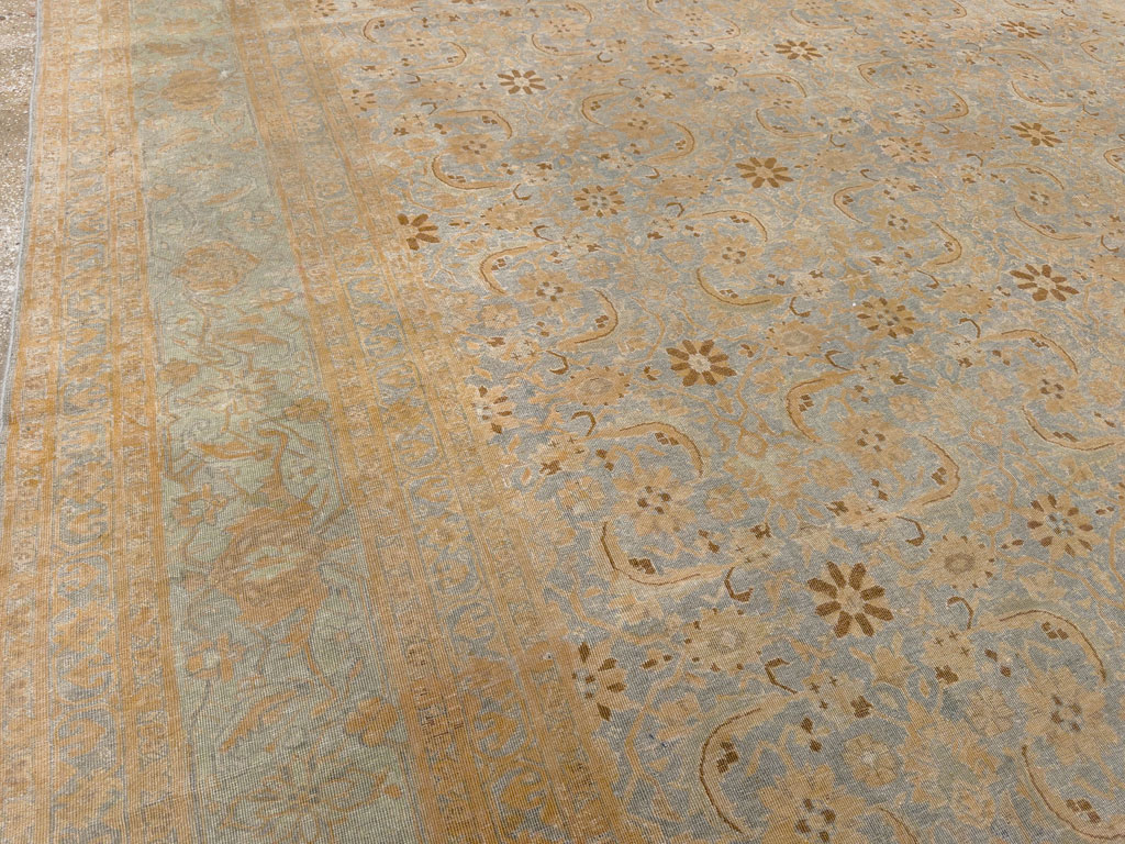 Antique Persian Tabriz Room Size Carpet, No.33312 - Galerie Shabab