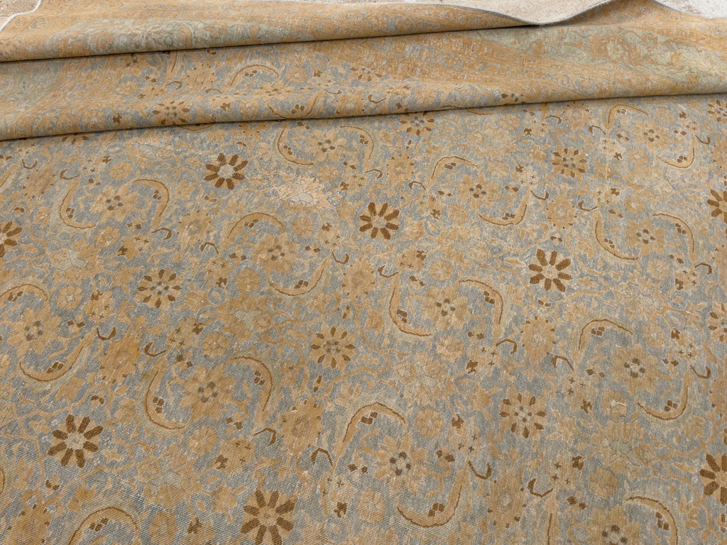 Antique Persian Tabriz Room Size Carpet, No.33312 - Galerie Shabab