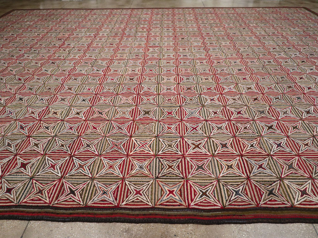 Modern Ecuadorian Hooked Rug in the American Style, No.33322 - Galerie Shabab
