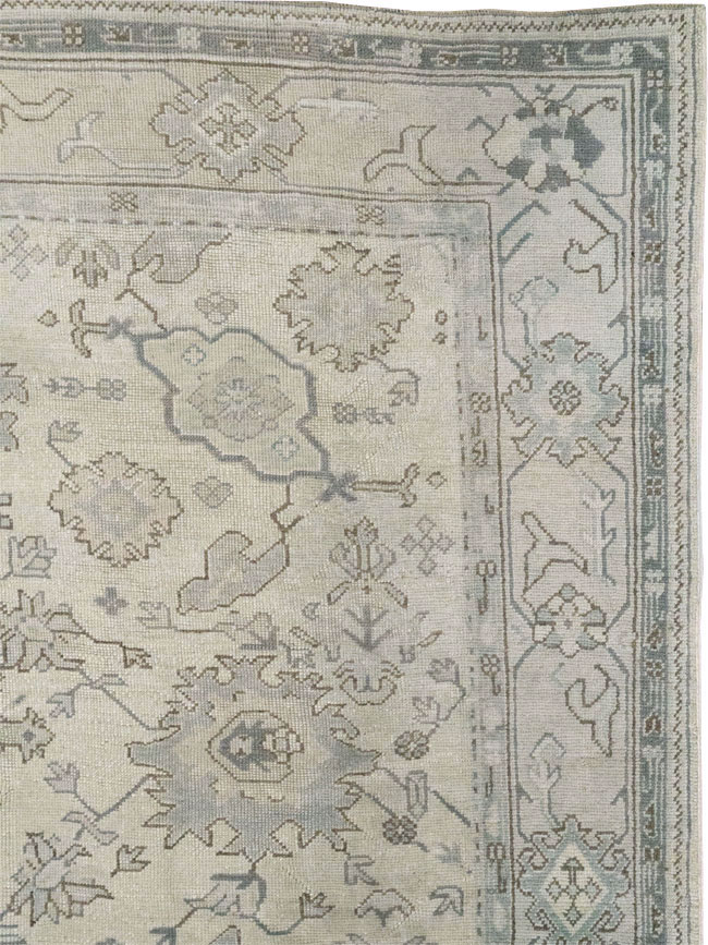 Antique Turkish Oushak Square Room Size Carpet, No.33328 - Galerie Shabab
