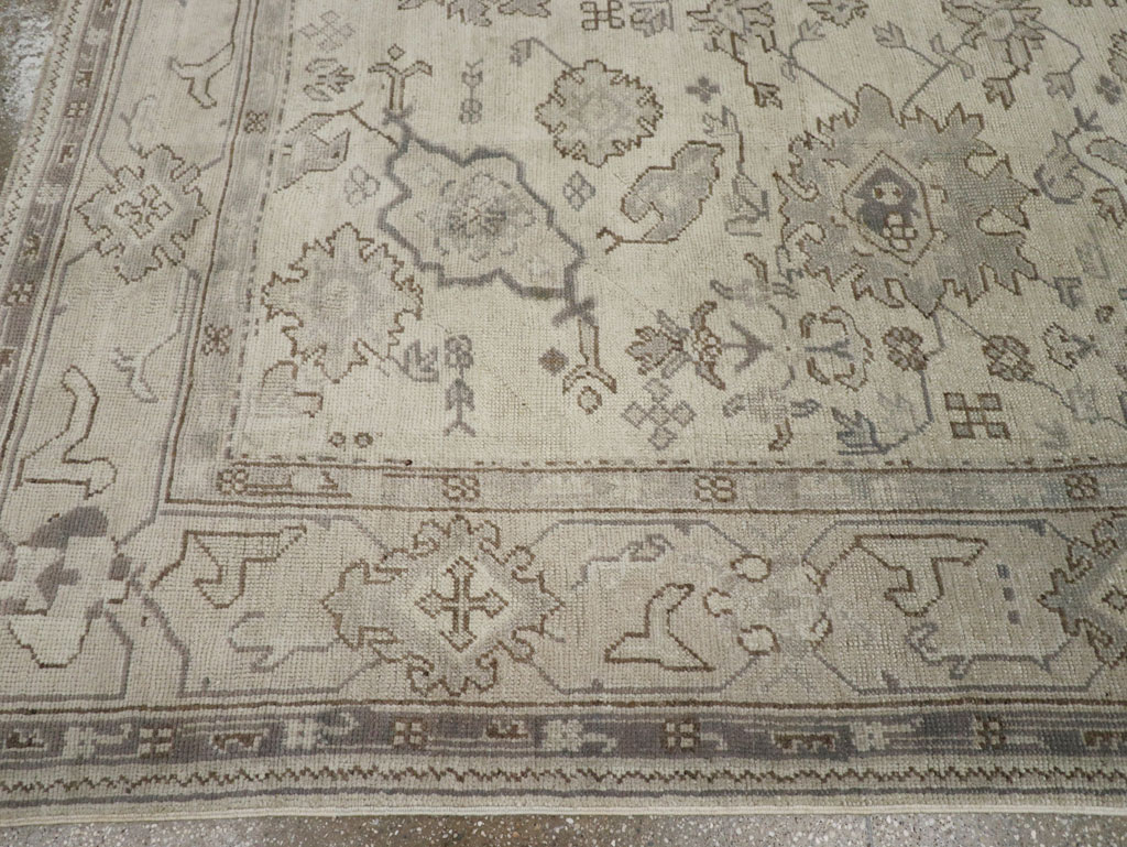 Antique Turkish Oushak Square Room Size Carpet, No.33328 - Galerie Shabab