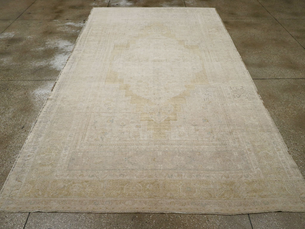 Vintage Turkish Oushak Long and Narrow, No.33329 - Galerie Shabab
