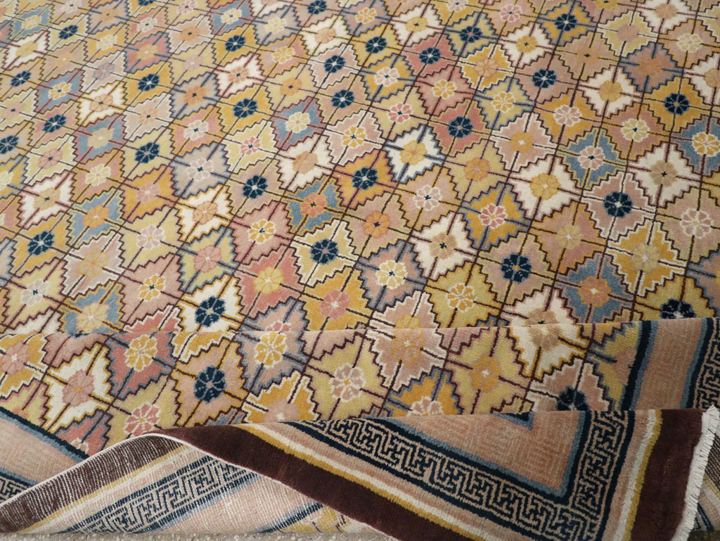 Vintage Chinese Ningxia Room Size Carpet, No.33334 - Galerie Shabab