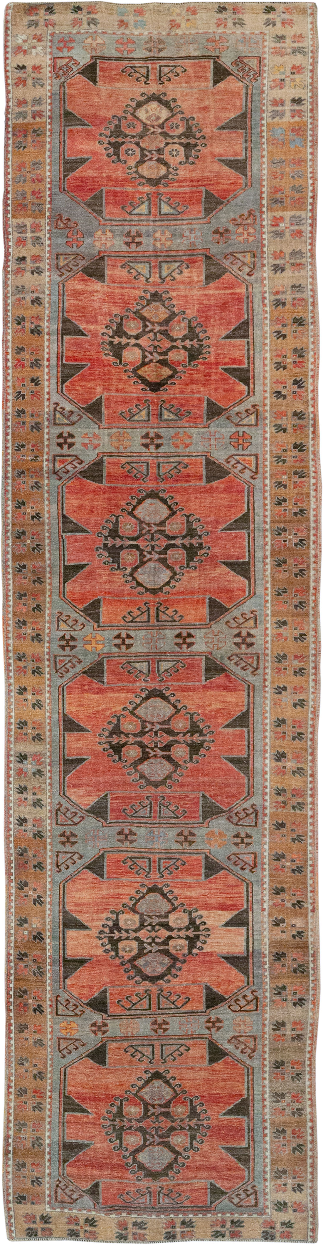Vintage Turkish Anatolian Long Runner, No.33338 - Galerie Shabab