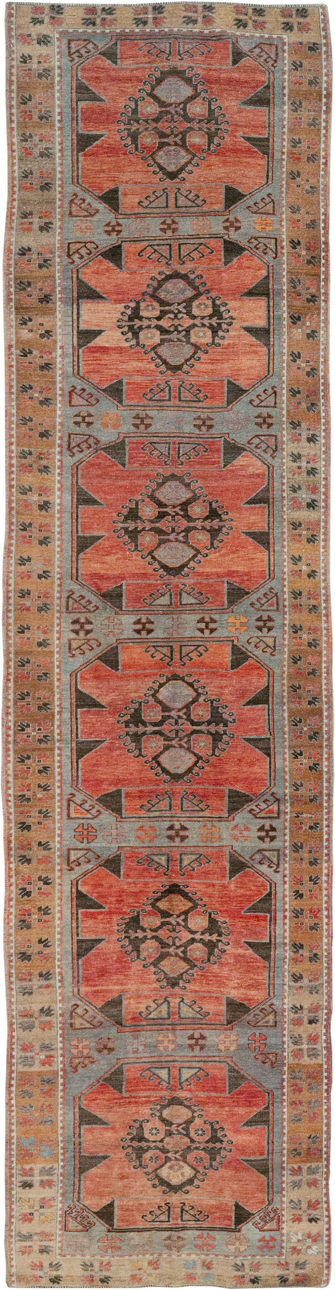Vintage Turkish Anatolian Long Runner, No.33338 - Galerie Shabab