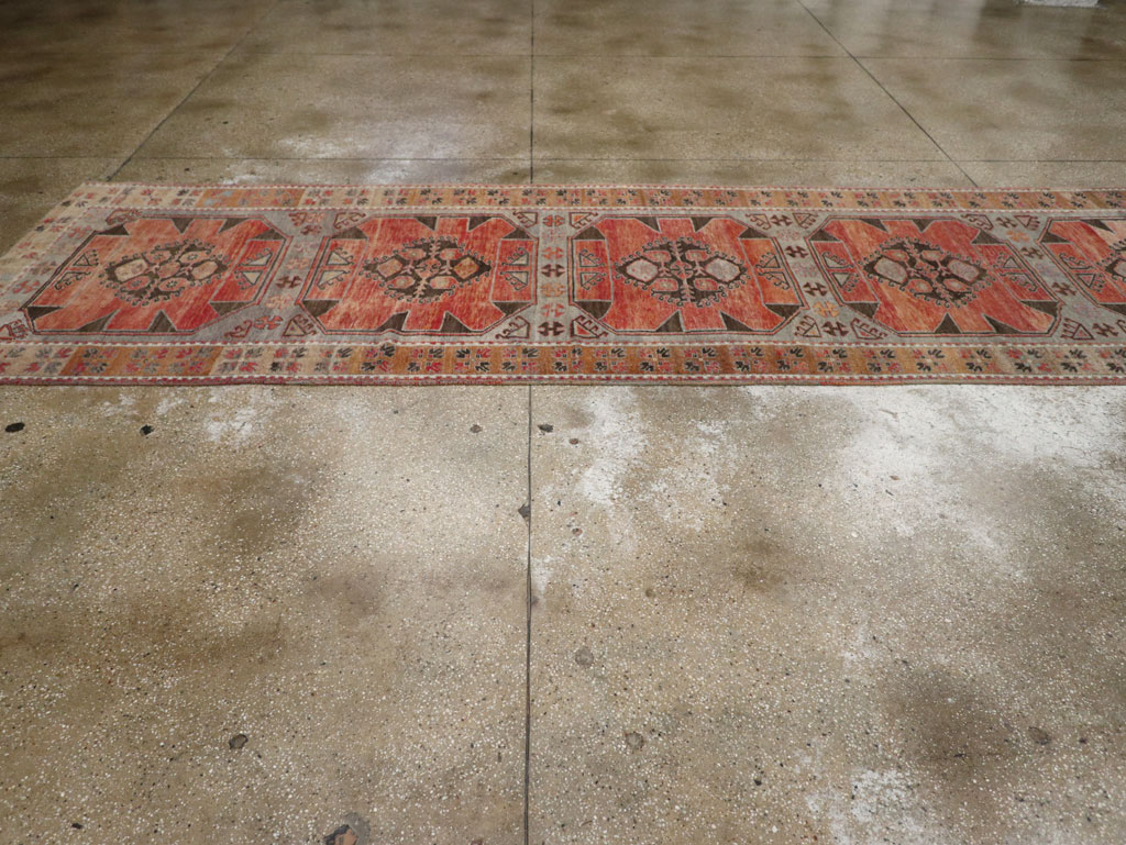 Vintage Turkish Anatolian Long Runner, No.33338 - Galerie Shabab