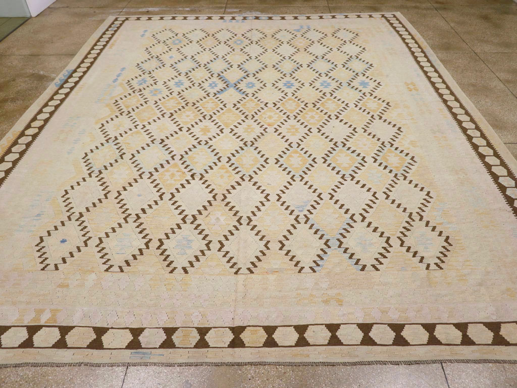 Vintage Turkish Flatweave Kilim Large Room Size Carpet, No.33347 - Galerie Shabab