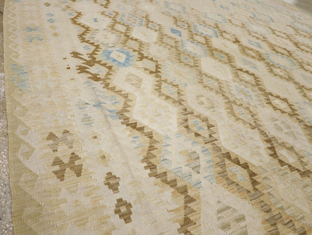Vintage Turkish Flatweave Kilim Large Room Size Carpet, No.33348 - Galerie Shabab