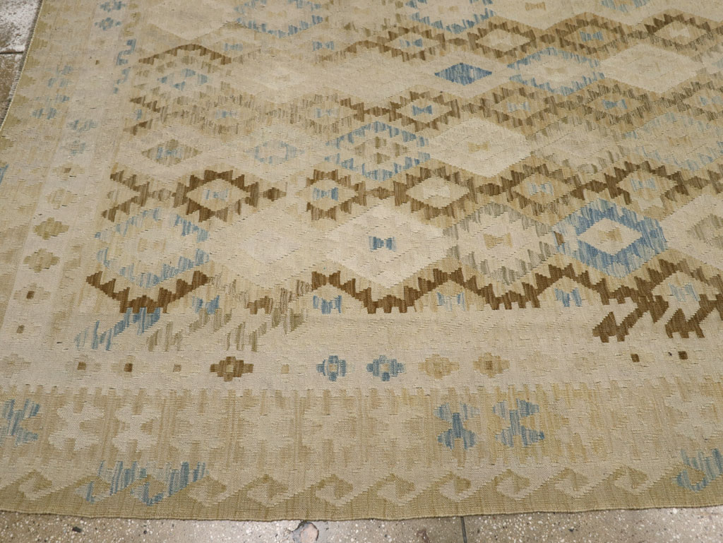 Vintage Turkish Flatweave Kilim Large Room Size Carpet, No.33348 - Galerie Shabab