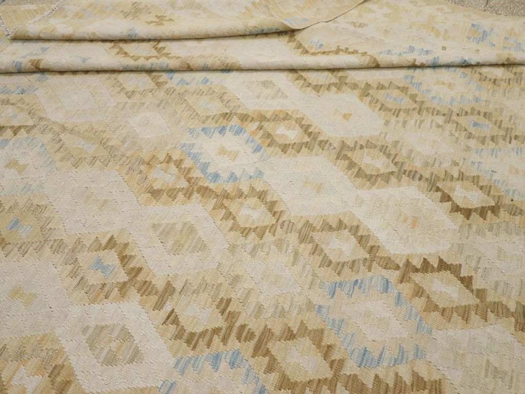Vintage Turkish Flatweave Kilim Large Room Size Carpet, No.33348 - Galerie Shabab