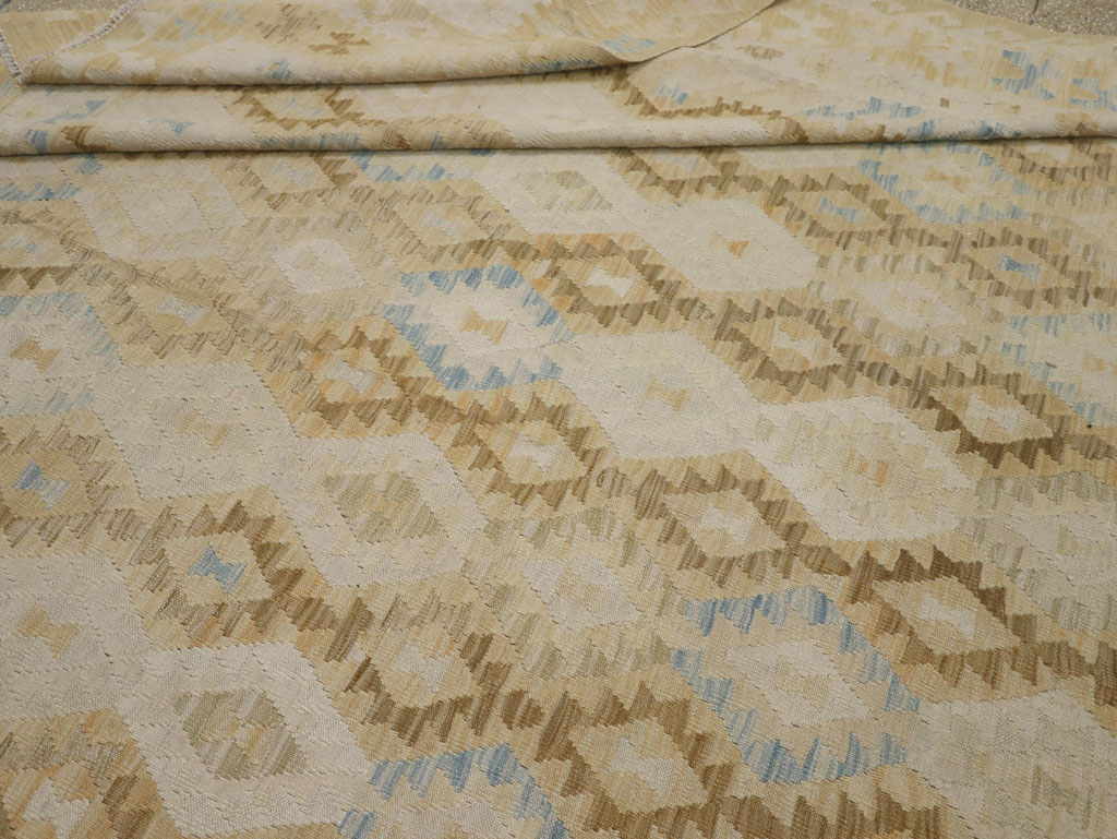 Vintage Turkish Flatweave Kilim Large Room Size Carpet, No.33348 - Galerie Shabab