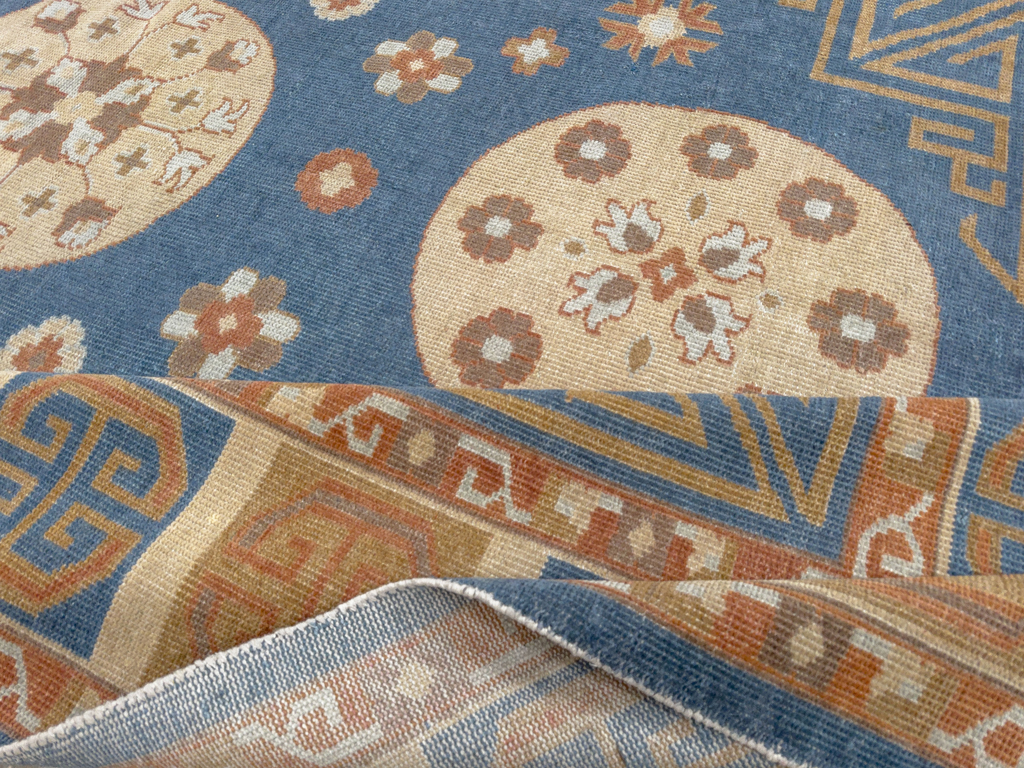 Vintage East Turkestan Khotan Room Size Carpet, No.33352 - Galerie Shabab