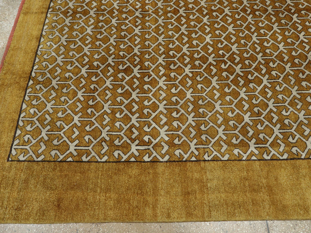 Vintage Turkish Anatolian Square Room Size Carpet, No.33363 - Galerie Shabab