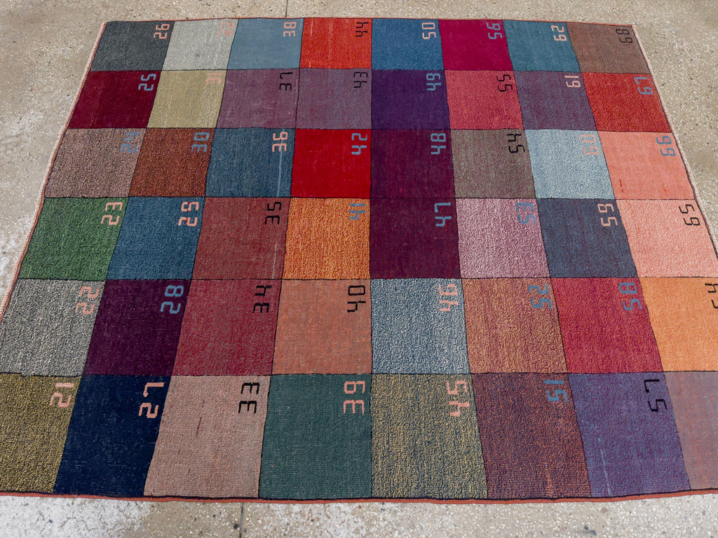 Vintage Turkish Anatolian Accent Rug, No.33364 - Galerie Shabab