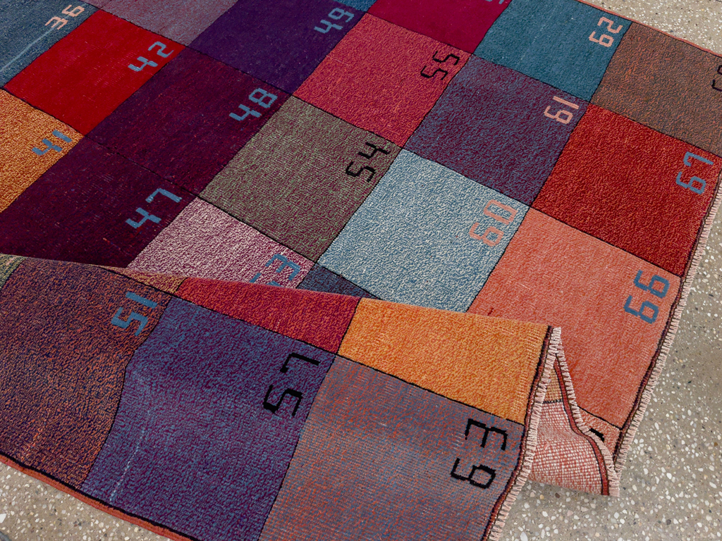 Vintage Turkish Anatolian Accent Rug, No.33364 - Galerie Shabab
