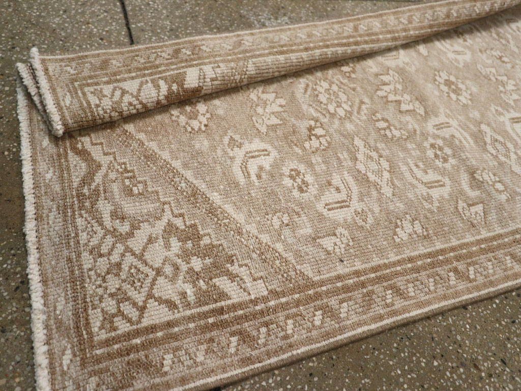 Vintage Persian Malayer Runner, No.33370 - Galerie Shabab