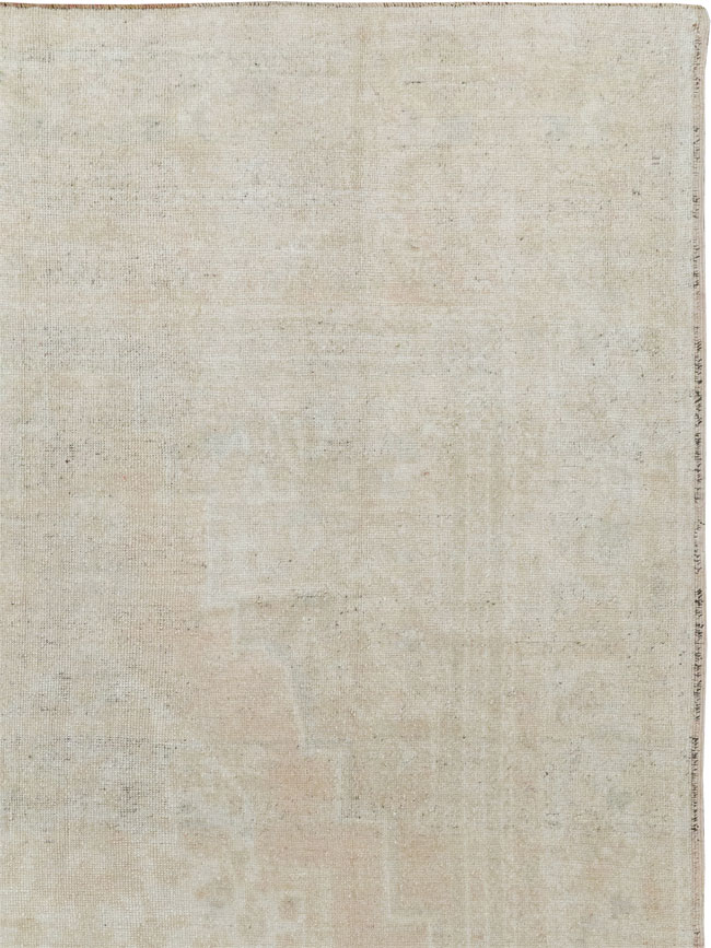 Vintage Turkish Anatolian Accent Carpet, No.33374 - Galerie Shabab