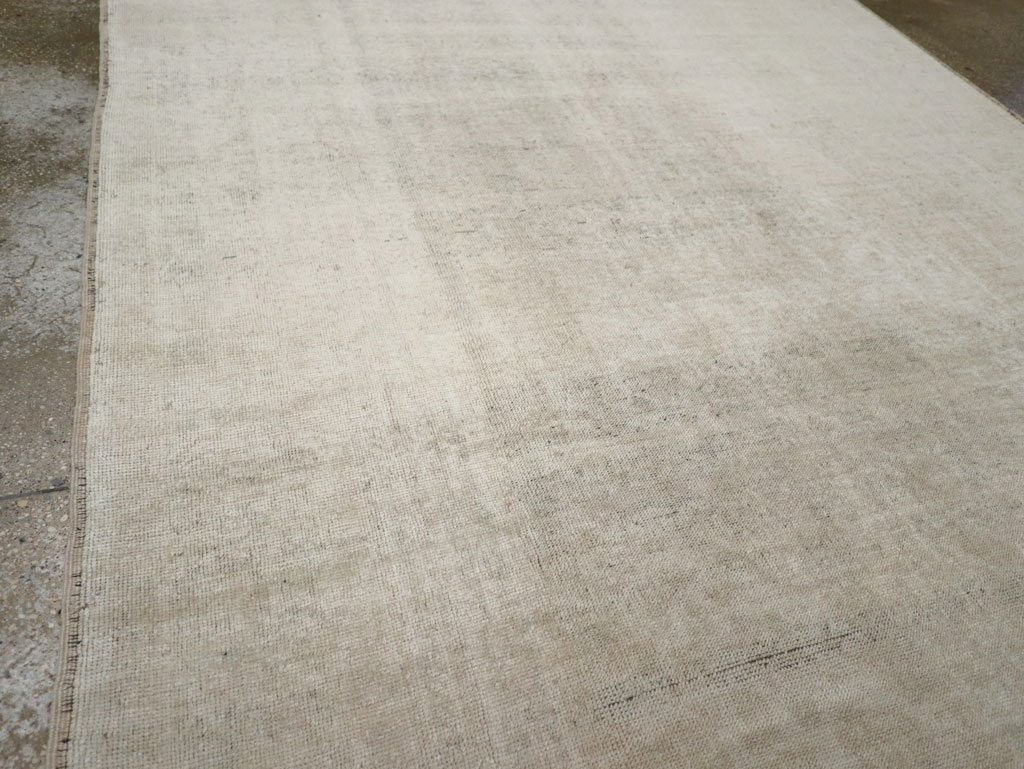 Vintage Turkish Anatolian Gallery Carpet, No.33374 - Galerie Shabab