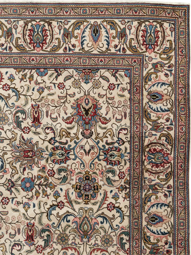 Vintage Persian Tabriz Room Size Carpet, No.33375 - Galerie Shabab