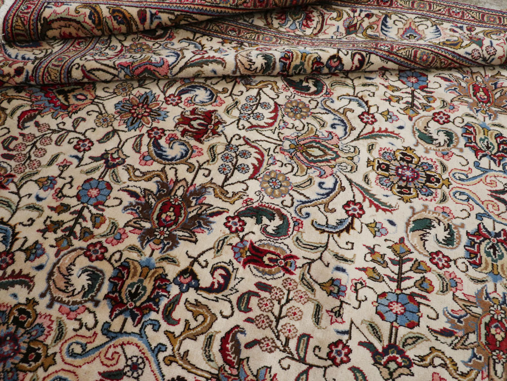 Vintage Persian Tabriz Room Size Carpet, No.33375 - Galerie Shabab