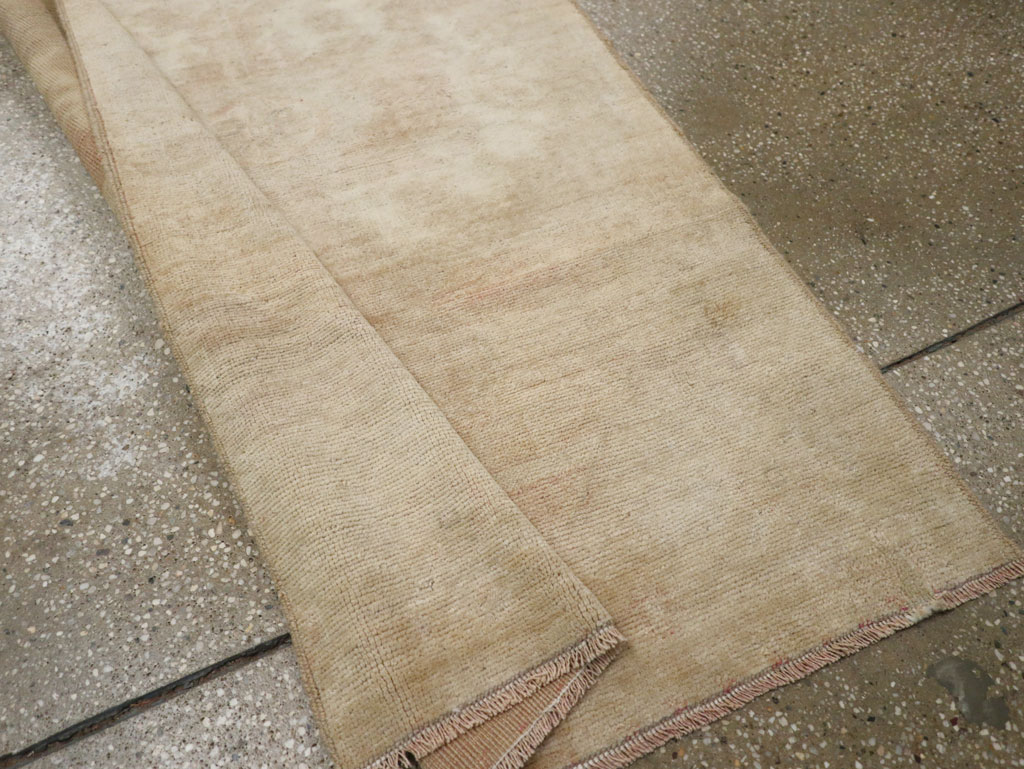 Vintage Turkish Anatolian Runner, No.33383 - Galerie Shabab
