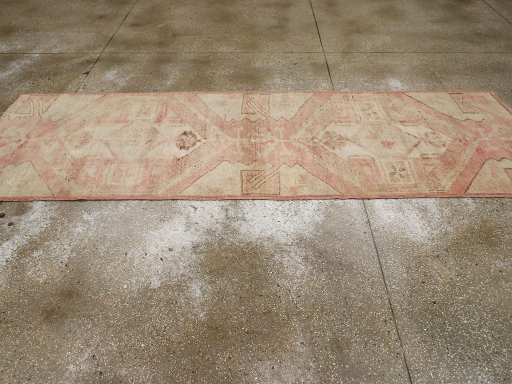 Vintage Turkish Anatolian Runner, No.33384 - Galerie Shabab