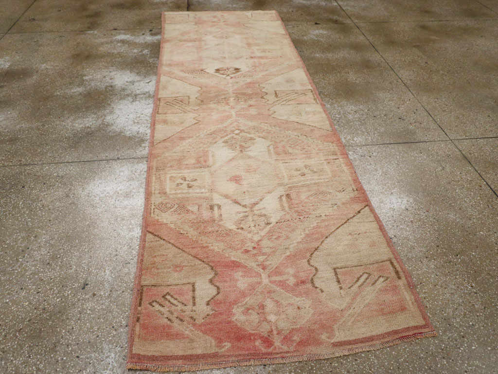 Vintage Turkish Anatolian Runner, No.33384 - Galerie Shabab
