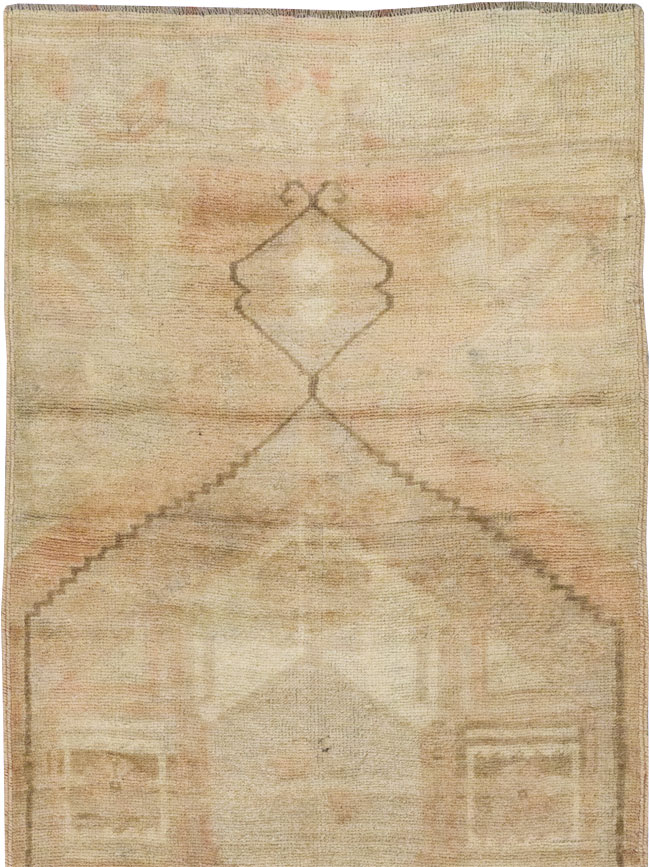 Vintage Turkish Anatolian Runner, No.33386 - Galerie Shabab