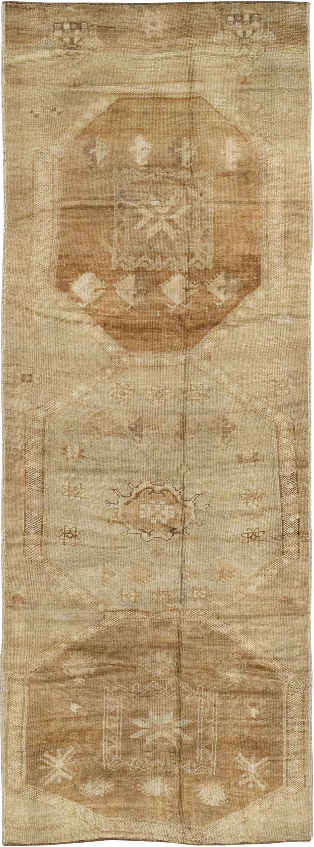 Vintage Turkish Anatolian Wide Gallery Runner, No.33387 - Galerie Shabab