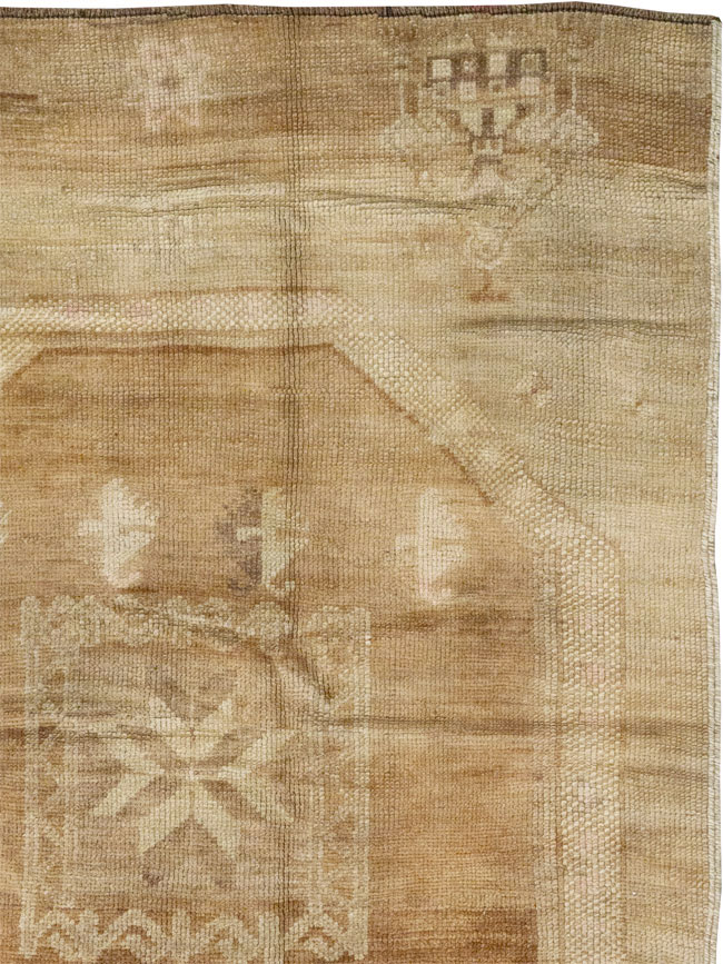 Vintage Turkish Anatolian Wide Gallery Runner, No.33387 - Galerie Shabab