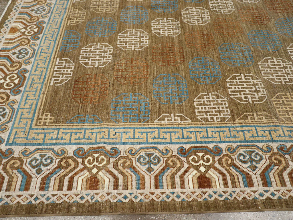 Modern East Turkestan Khotan Room Size Carpet, No.33400 - Galerie Shabab