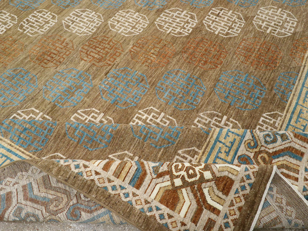 Modern East Turkestan Khotan Room Size Carpet, No.33400 - Galerie Shabab