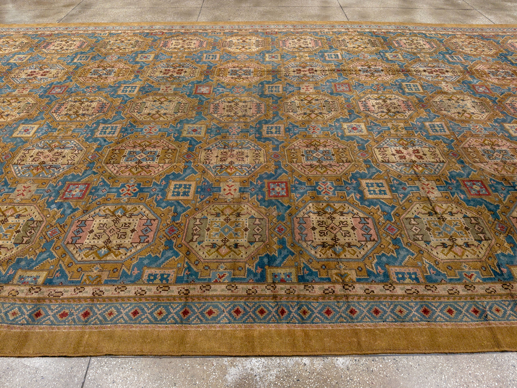Antique English Axminster Oversize Carpet, No.33411 - Galerie Shabab