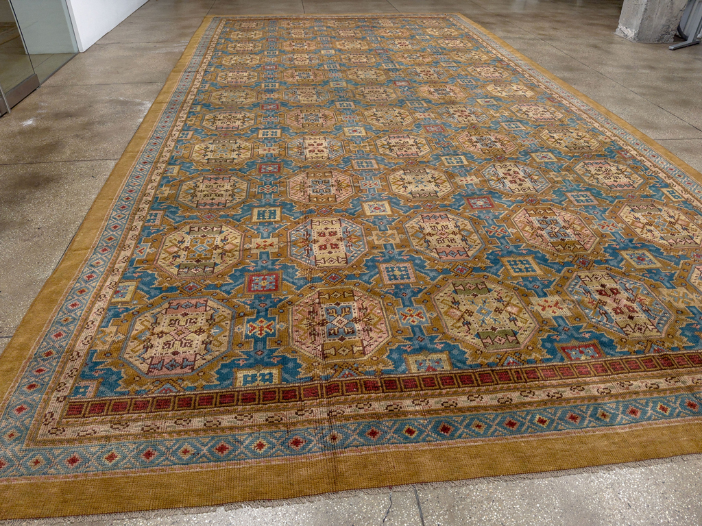 Antique English Axminster Oversize Carpet, No.33411 - Galerie Shabab