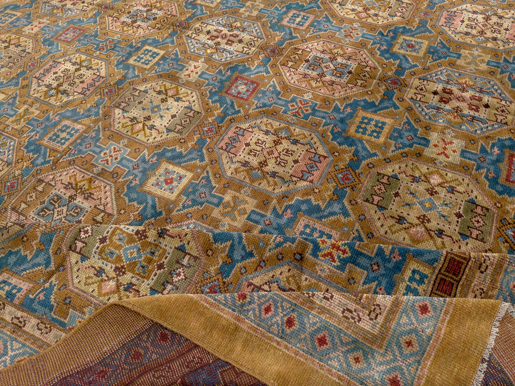 Antique English Axminster Oversize Carpet, No.33411 - Galerie Shabab
