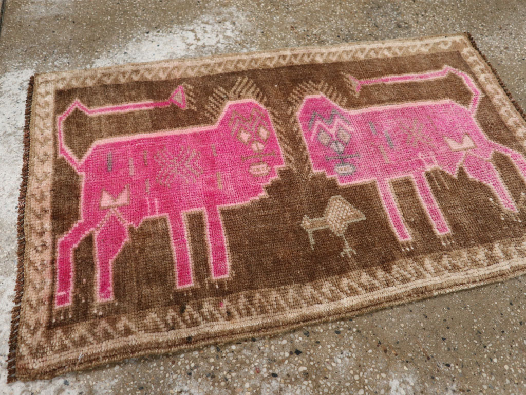 Vintage Turkish Anatolian Pictorial Rug, No.33431 - Galerie Shabab