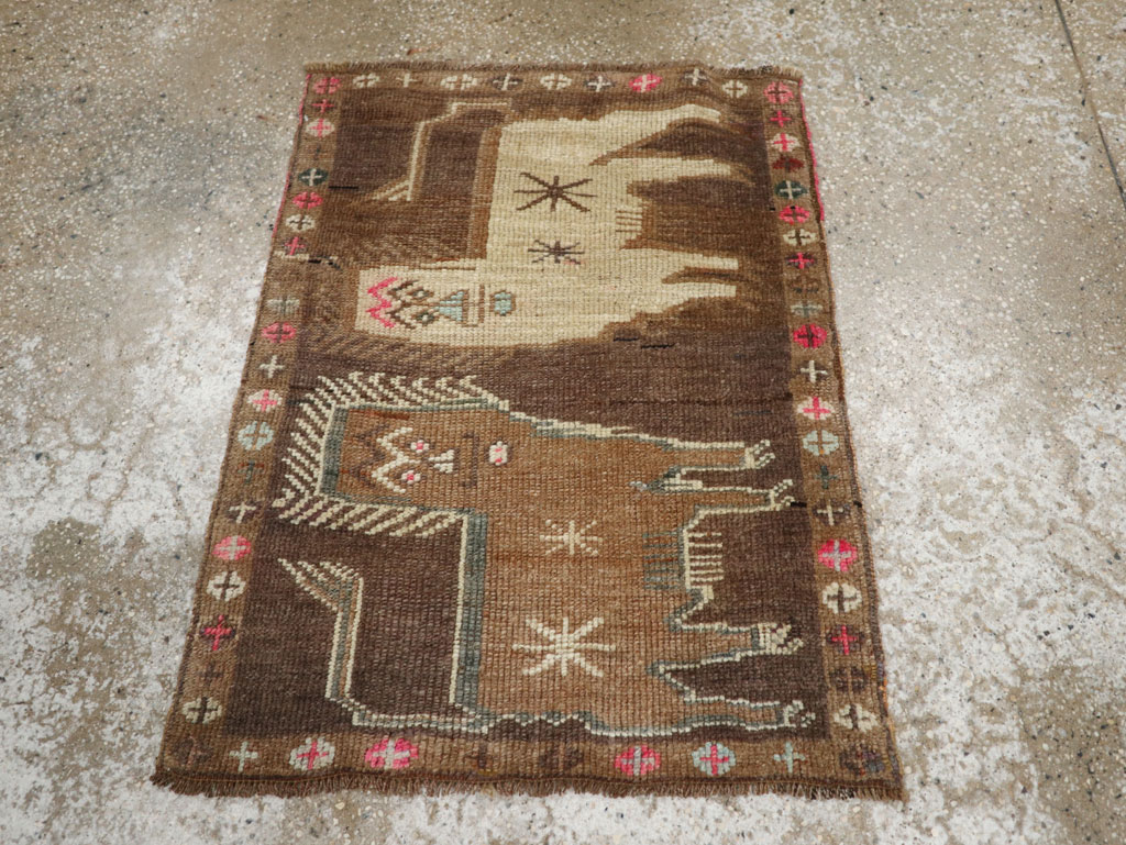 Vintage Turkish Anatolian Pictorial Rug, No.33434 - Galerie Shabab