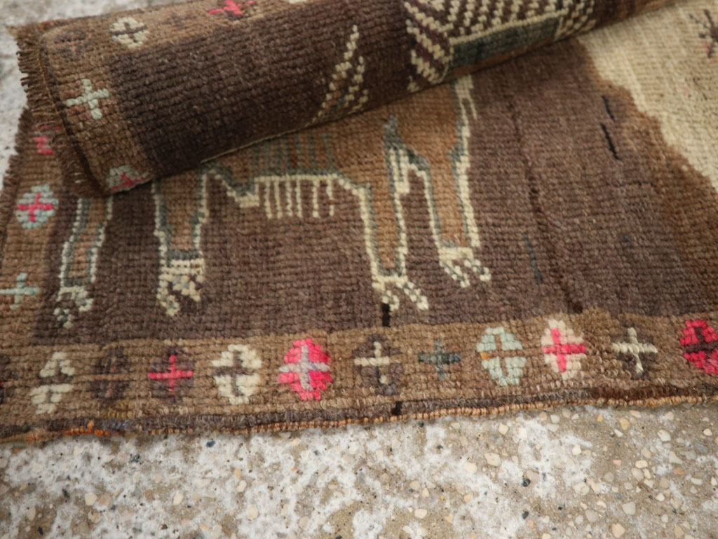 Vintage Turkish Anatolian Pictorial Rug, No.33434 - Galerie Shabab