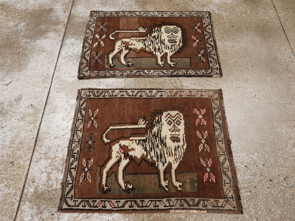 Vintage Turkish Anatolian Pictorial Rug (Pair: 2 of 2), No.33436 - Galerie Shabab