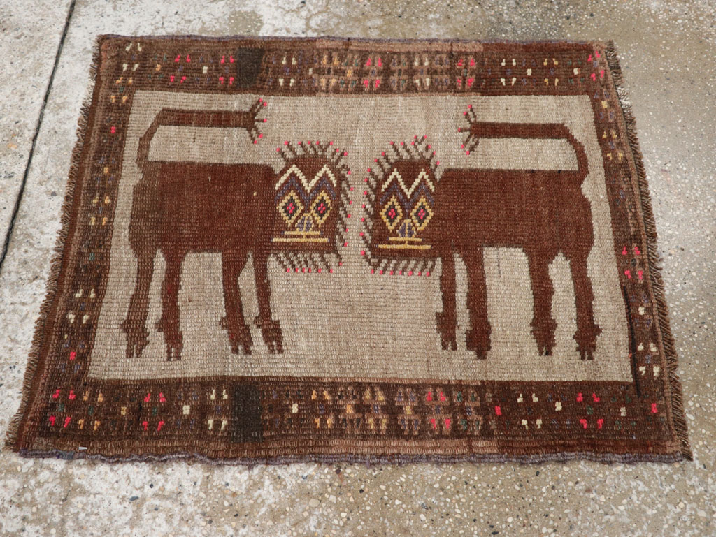 Vintage Turkish Anatolian Pictorial Rug, No.33439 - Galerie Shabab