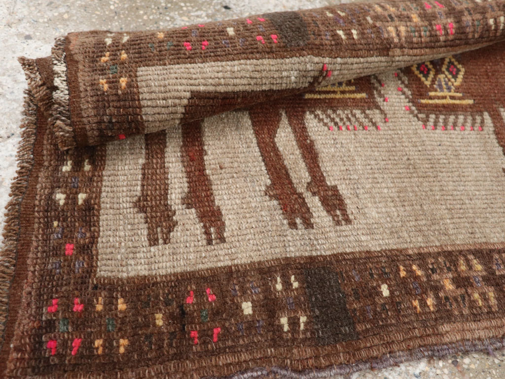 Vintage Turkish Anatolian Pictorial Rug, No.33439 - Galerie Shabab