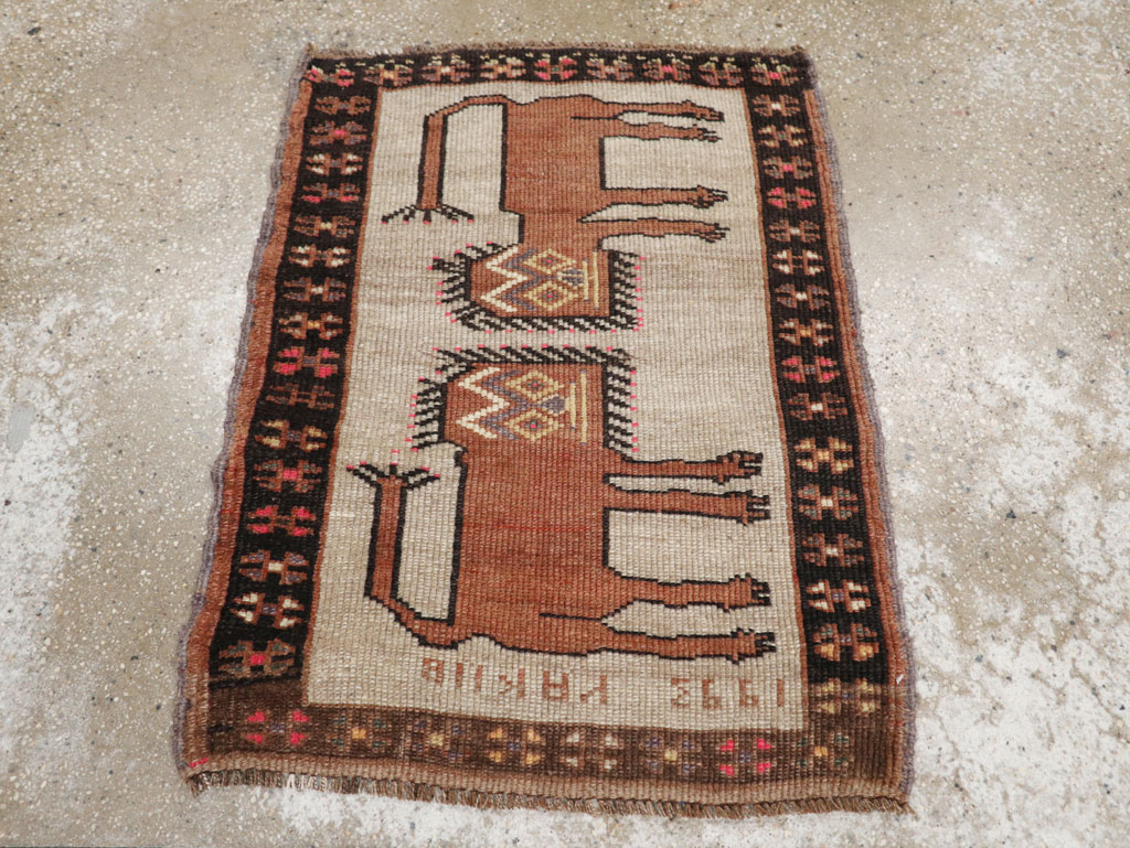 Vintage Turkish Anatolian Pictorial Rug, No.33453 - Galerie Shabab