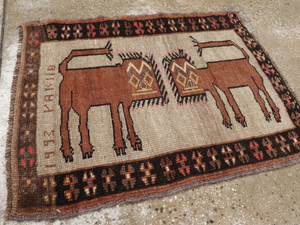 Vintage Turkish Anatolian Pictorial Rug, No.33453 - Galerie Shabab