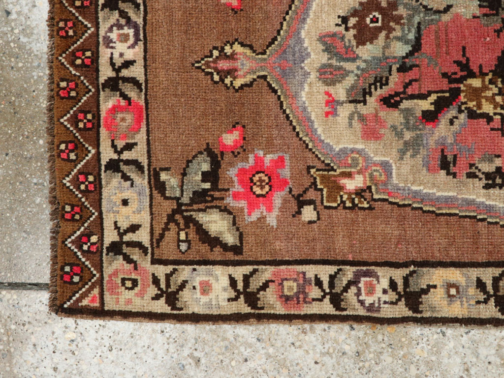 Vintage Turkish Anatolian Throw Rug, No.33456 - Galerie Shabab