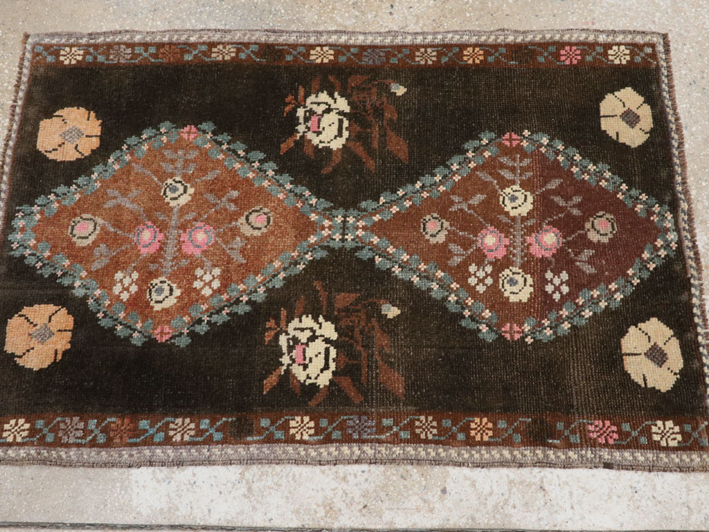 Vintage Turkish Anatolian Throw Rug, No.33457 - Galerie Shabab