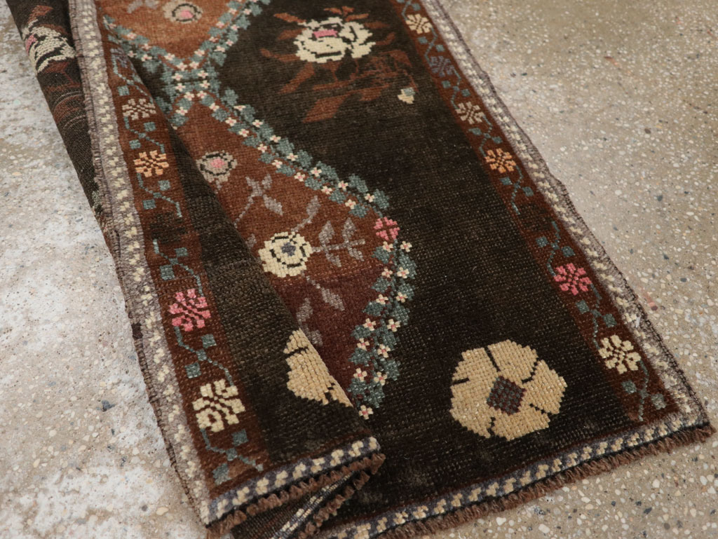 Vintage Turkish Anatolian Throw Rug, No.33457 - Galerie Shabab