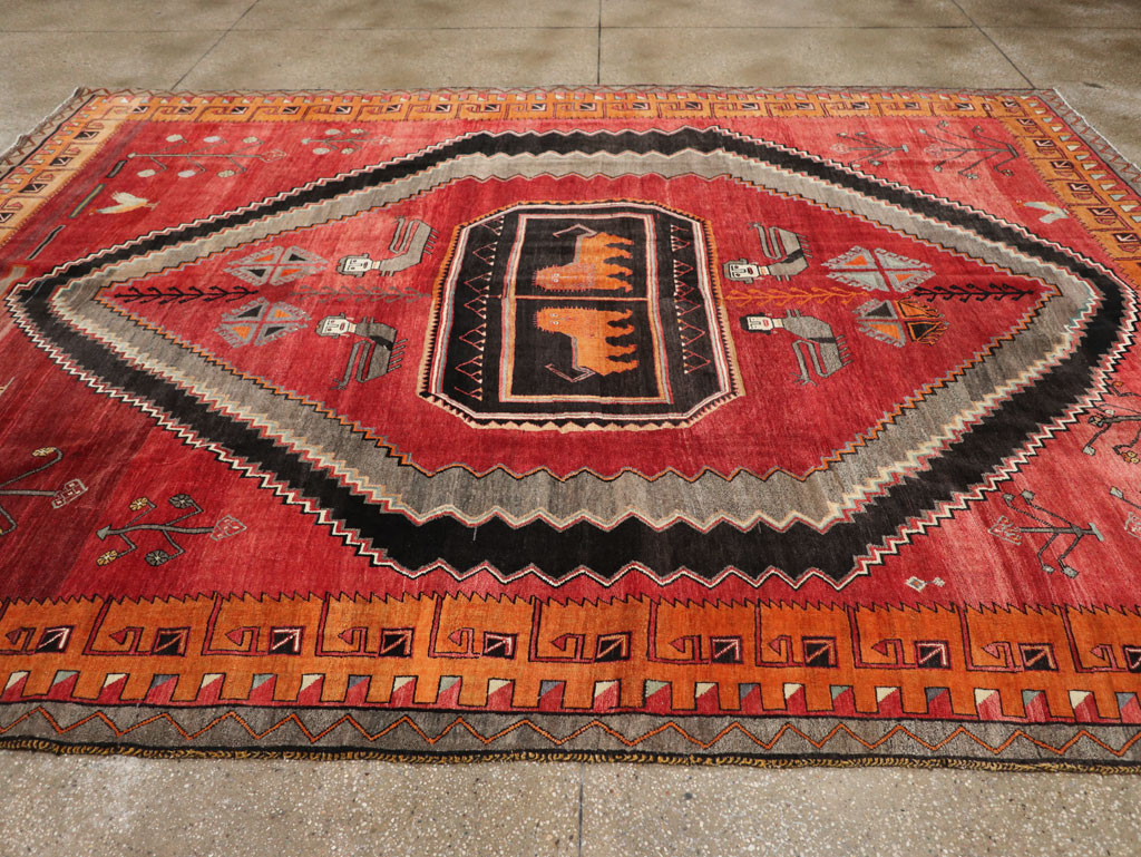 Vintage Turkish Anatolian Pictorial Room Size Carpet, No.33460 - Galerie Shabab