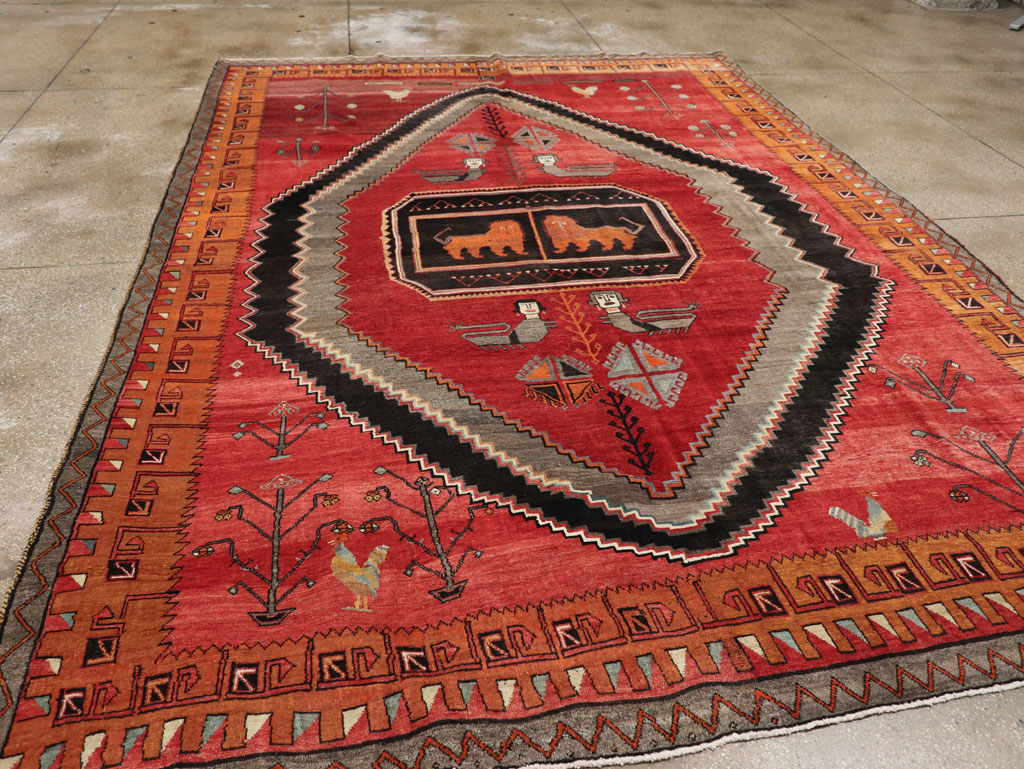 Vintage Turkish Anatolian Pictorial Room Size Carpet, No.33460 - Galerie Shabab