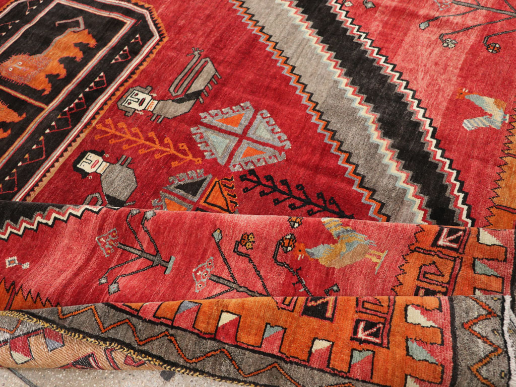 Vintage Turkish Anatolian Pictorial Room Size Carpet, No.33460 - Galerie Shabab